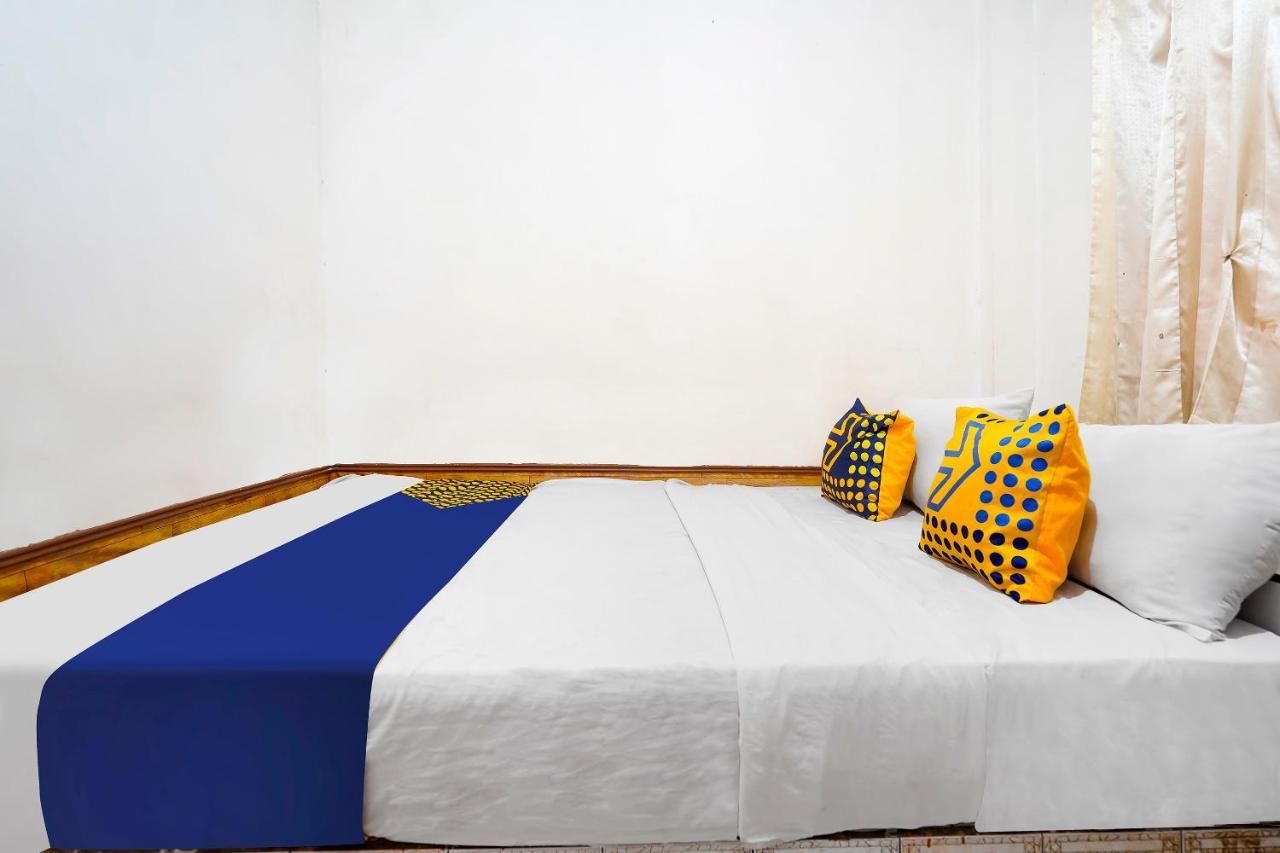 Spot On 91444 Hotel Arimbi Бандунг Екстериор снимка